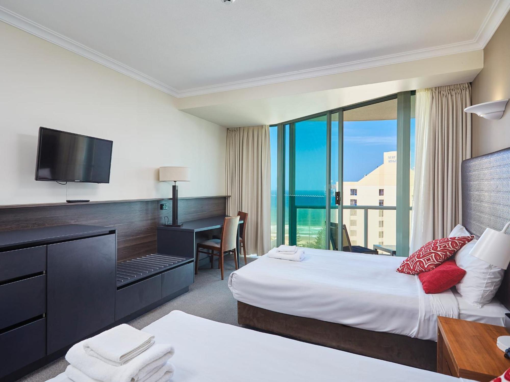 Apartment Twin Beds With A Great View In Heart Of Gc *