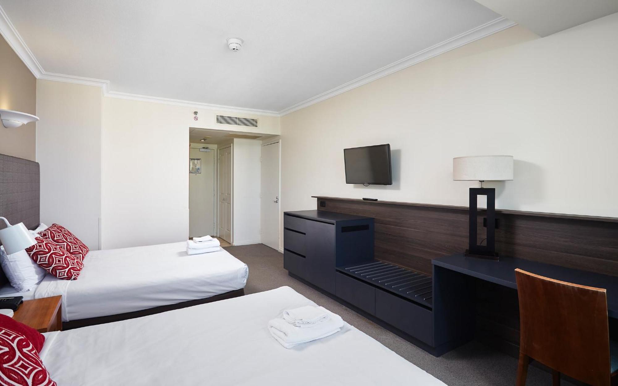 Twin Beds With A Great View In Heart Of Gc * Gold Coast