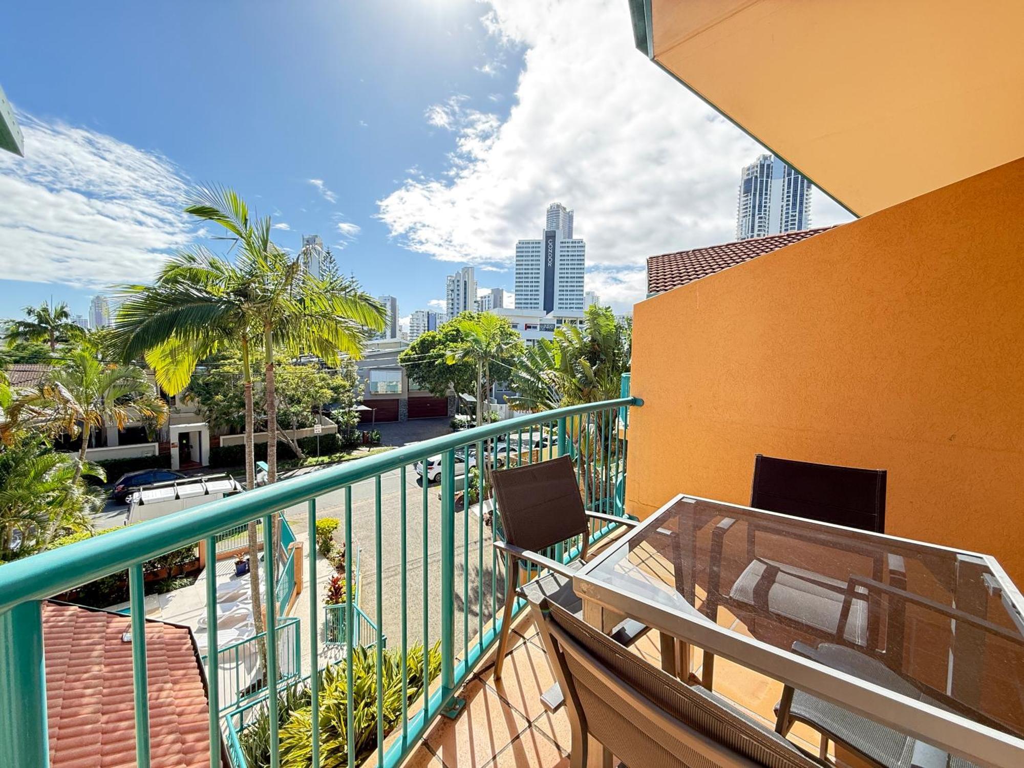 Aparthotel Karana Palms Gold Coast