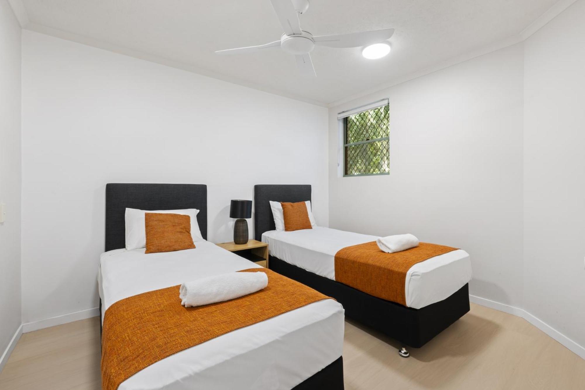 Diamond 85 * Gold Coast