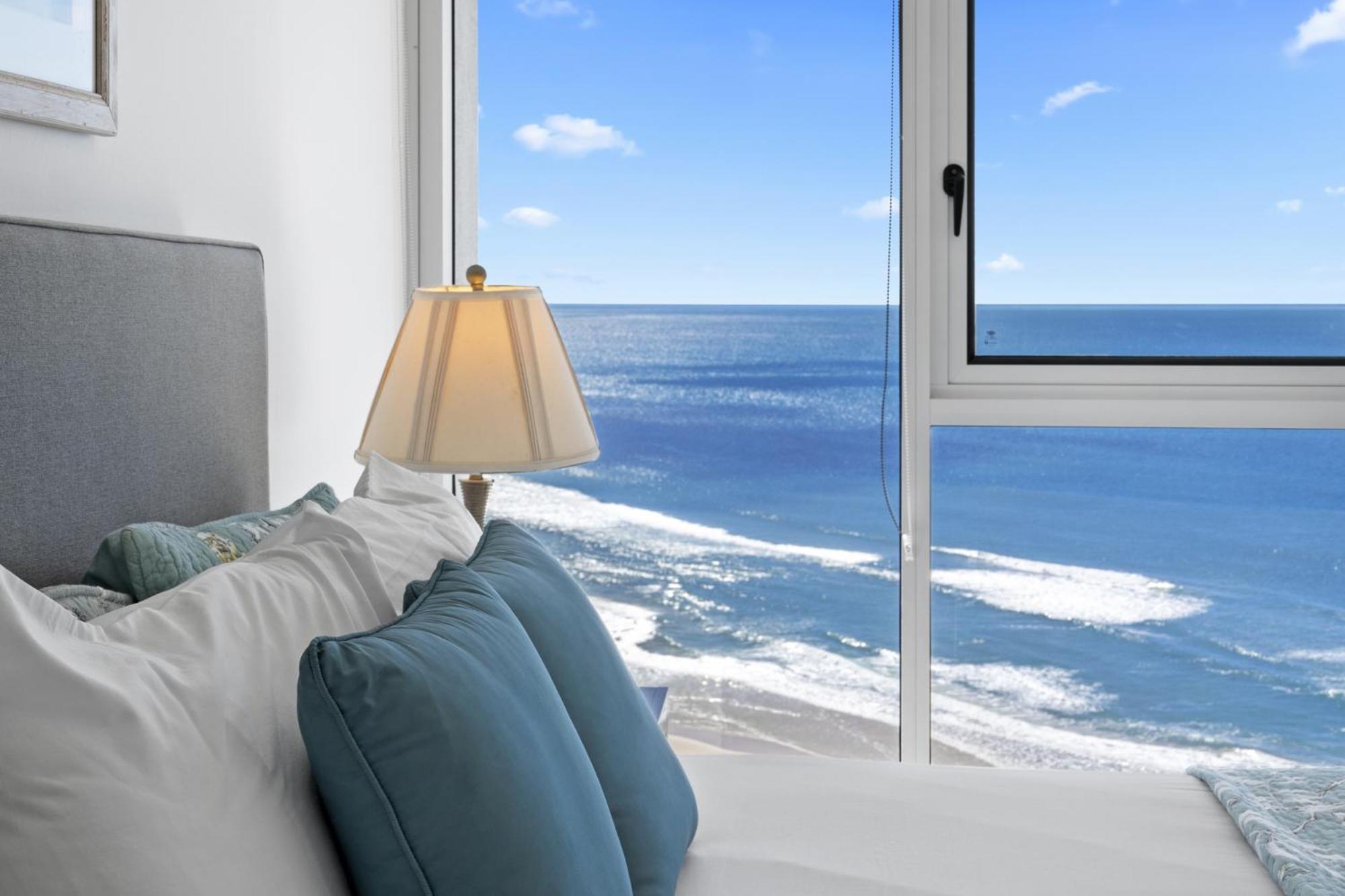 Beachfront Talisman 22nd Floor, Ocean Views Apartment *
