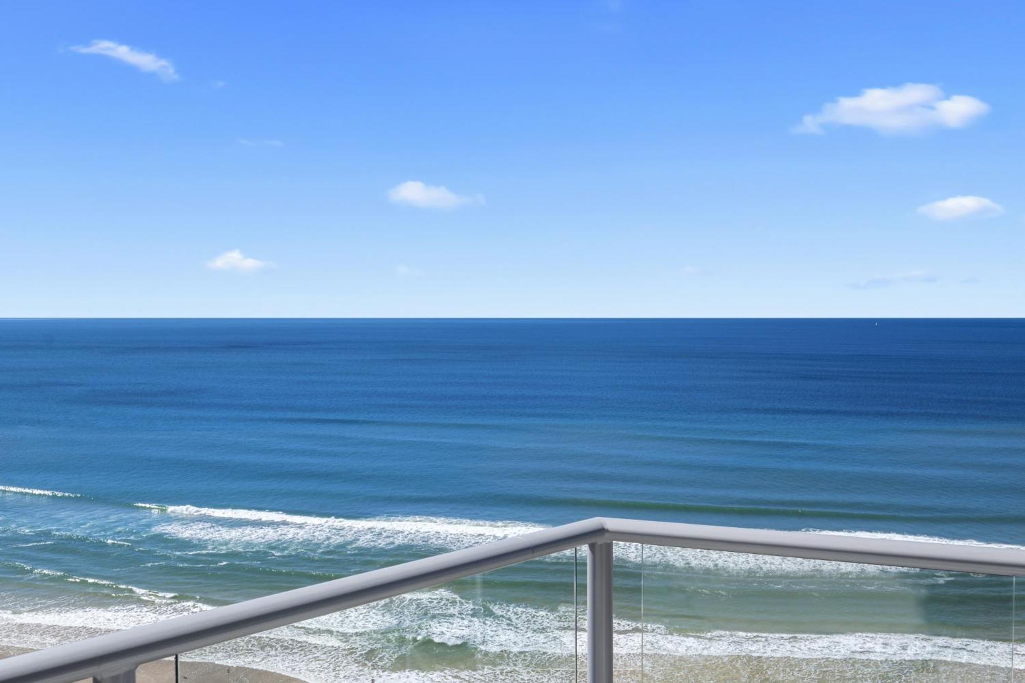 Apartment Beachfront Talisman 22nd Floor, Ocean Views Gold Coast
