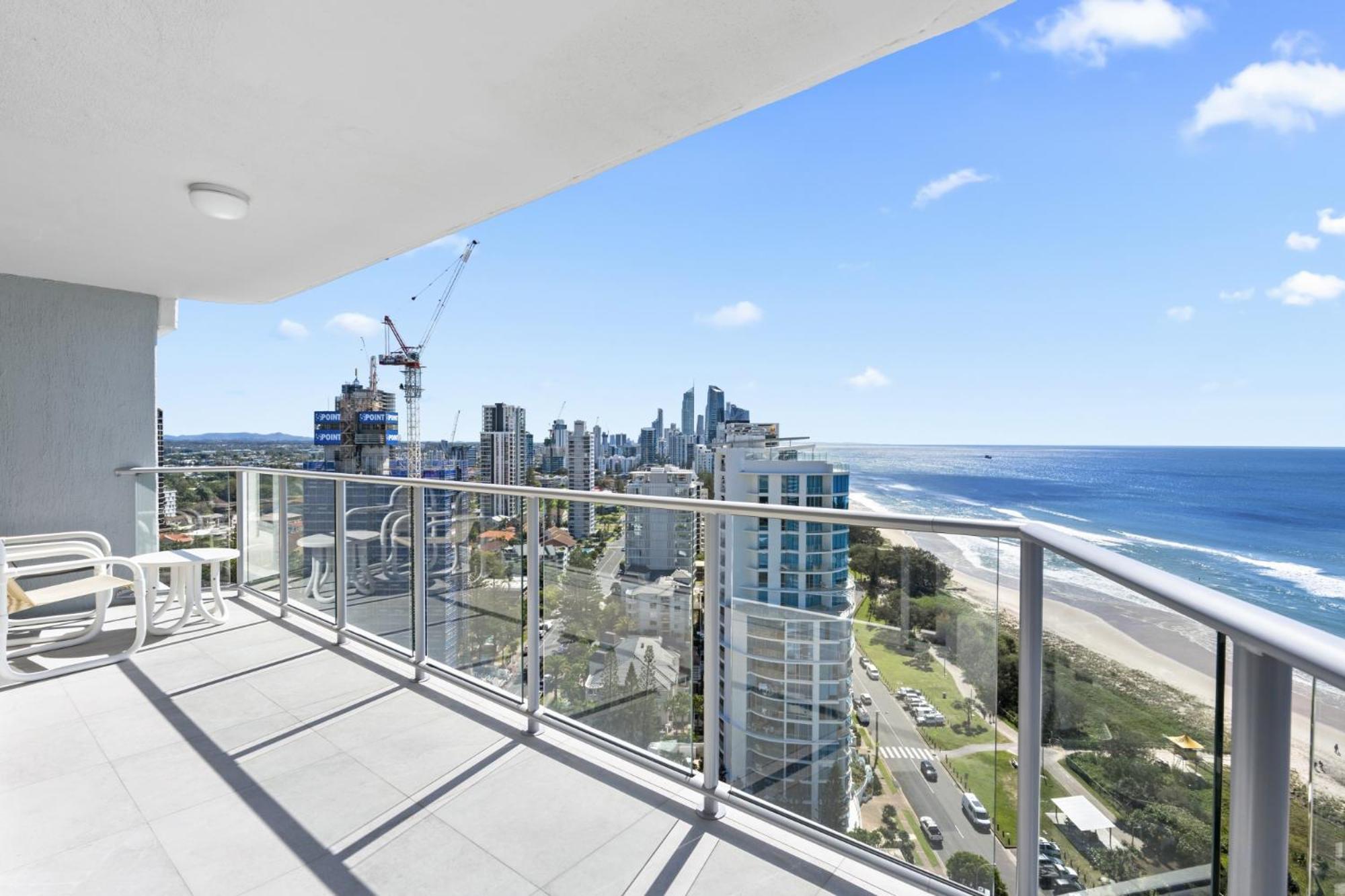Beachfront Talisman 22nd Floor, Ocean Views Apartment *