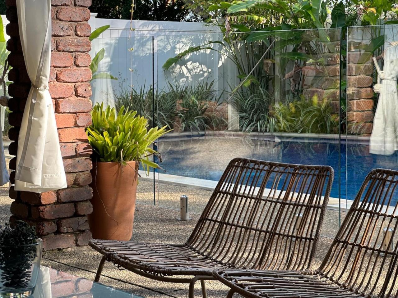 Apartment Conifer - Your Private Pool Retreat