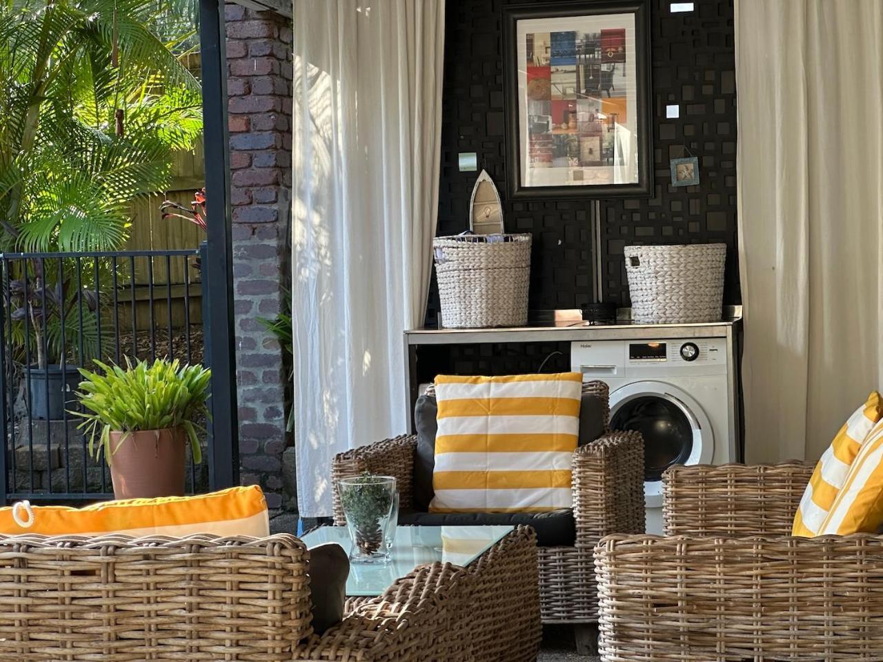 Conifer - Your Private Pool Retreat Apartment Gold Coast