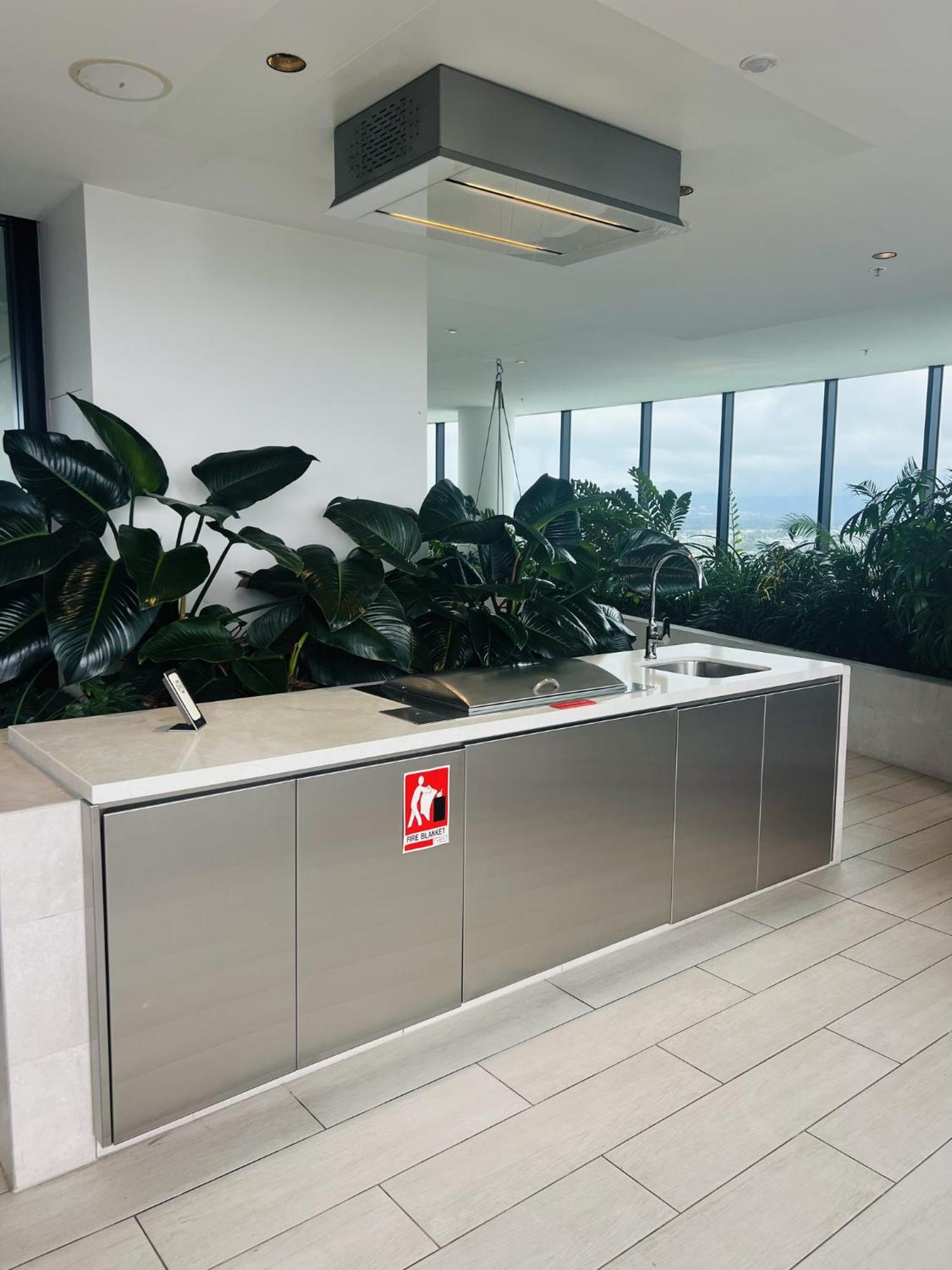 Aparthotel La Jolla Broadbeach Gold Coast