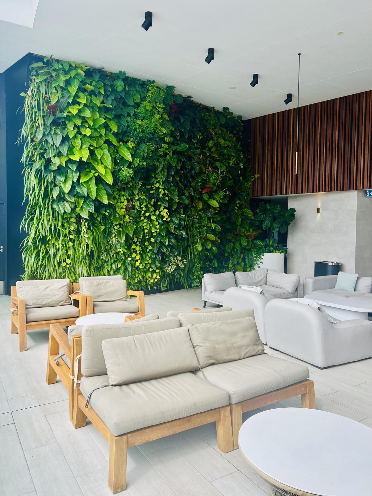 La Jolla Broadbeach *