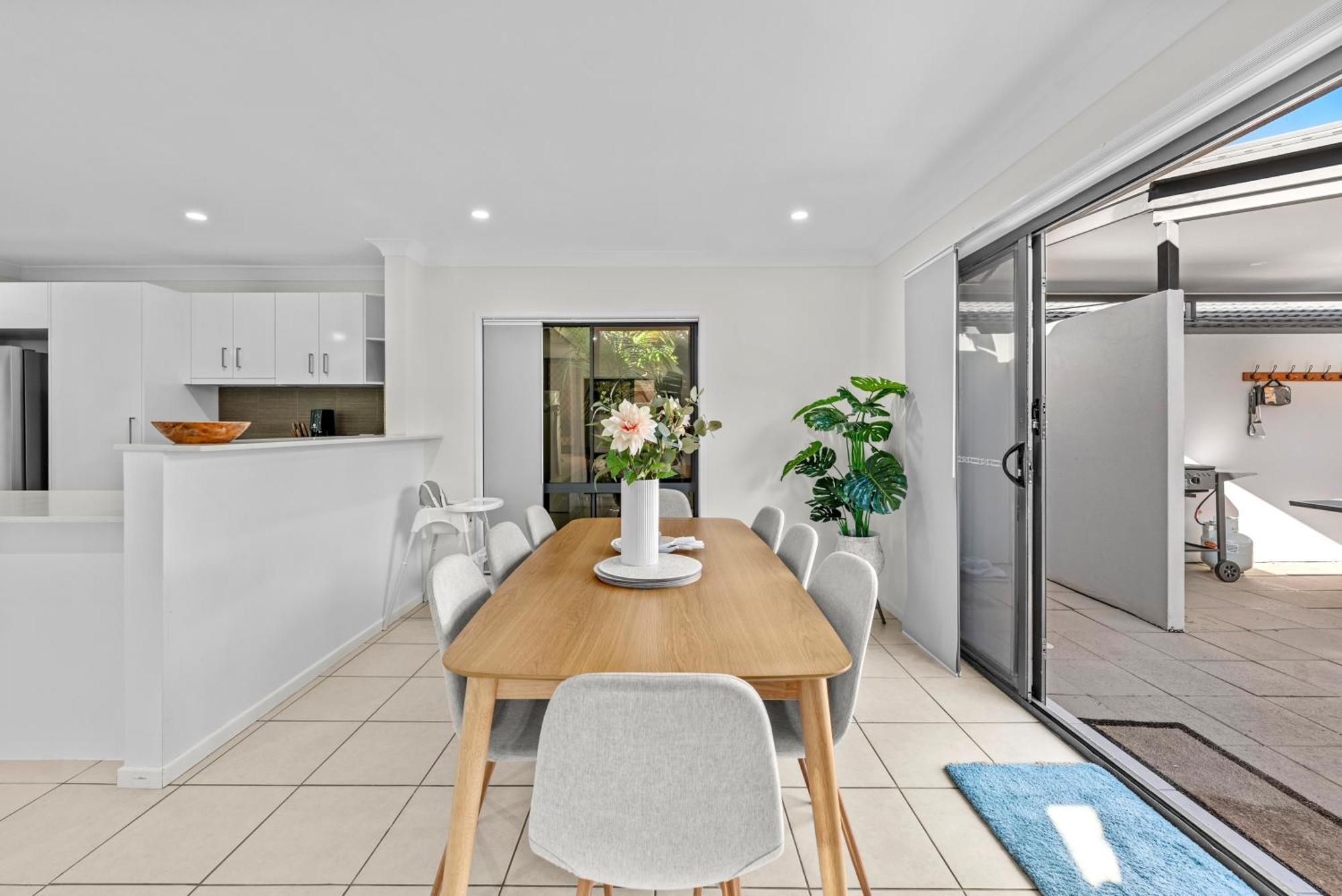 Lux Waterfront With Magnesium - The Goldie * Gold Coast