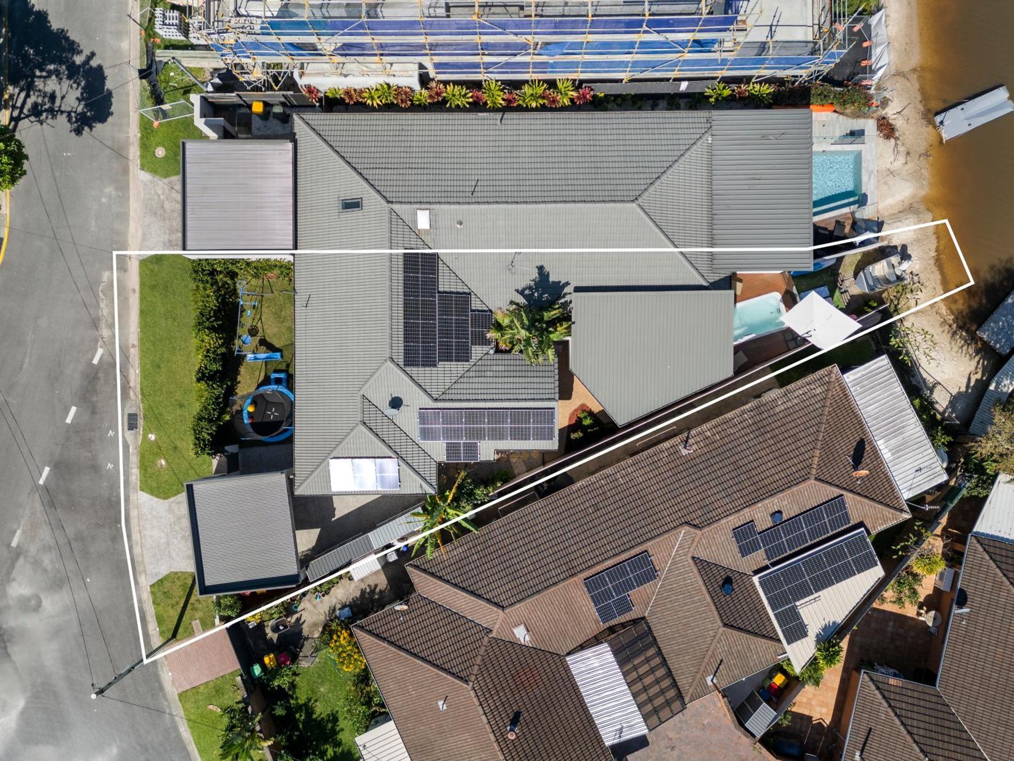 Lux Waterfront With Magnesium - The Goldie Gold Coast