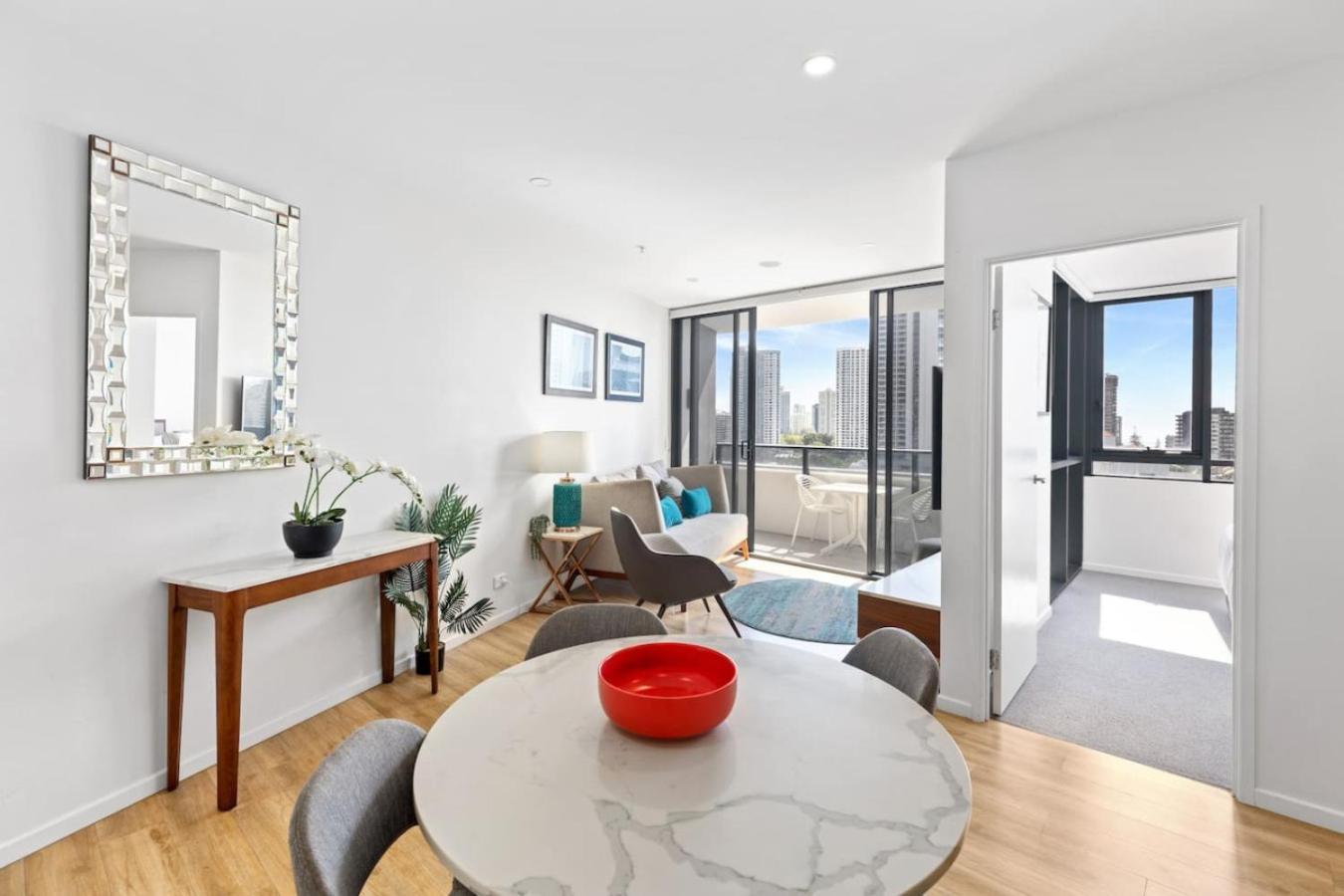 Apartment Spacious And Modern 2 Bedroom In Paradise Gold Coast
