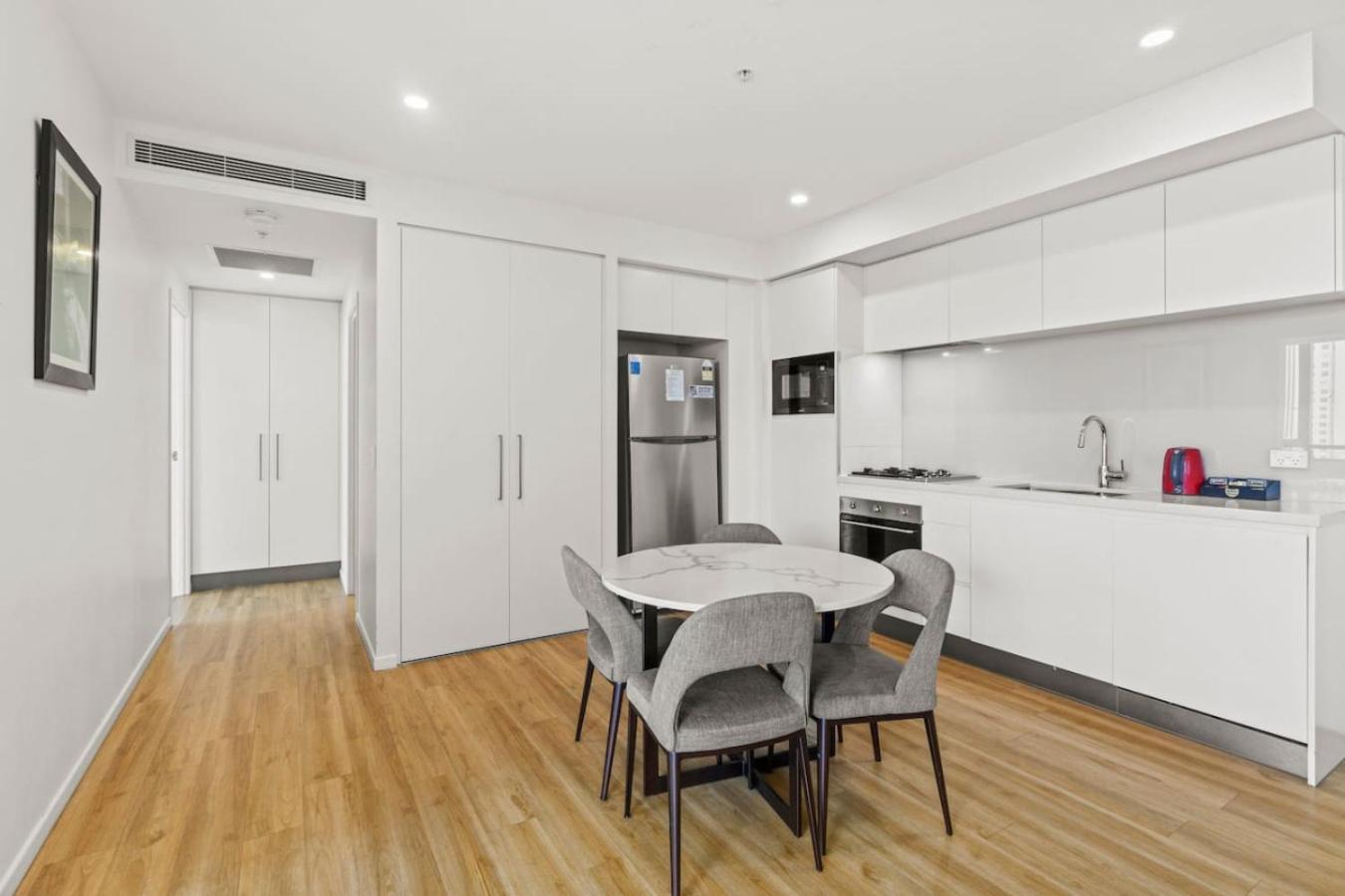Family Friendly 2 Bedroom With Ocean Views Apartment Gold Coast