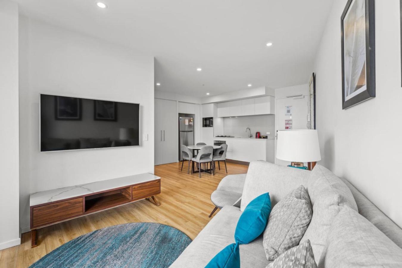 Apartment Family Friendly 2 Bedroom With Ocean Views Gold Coast