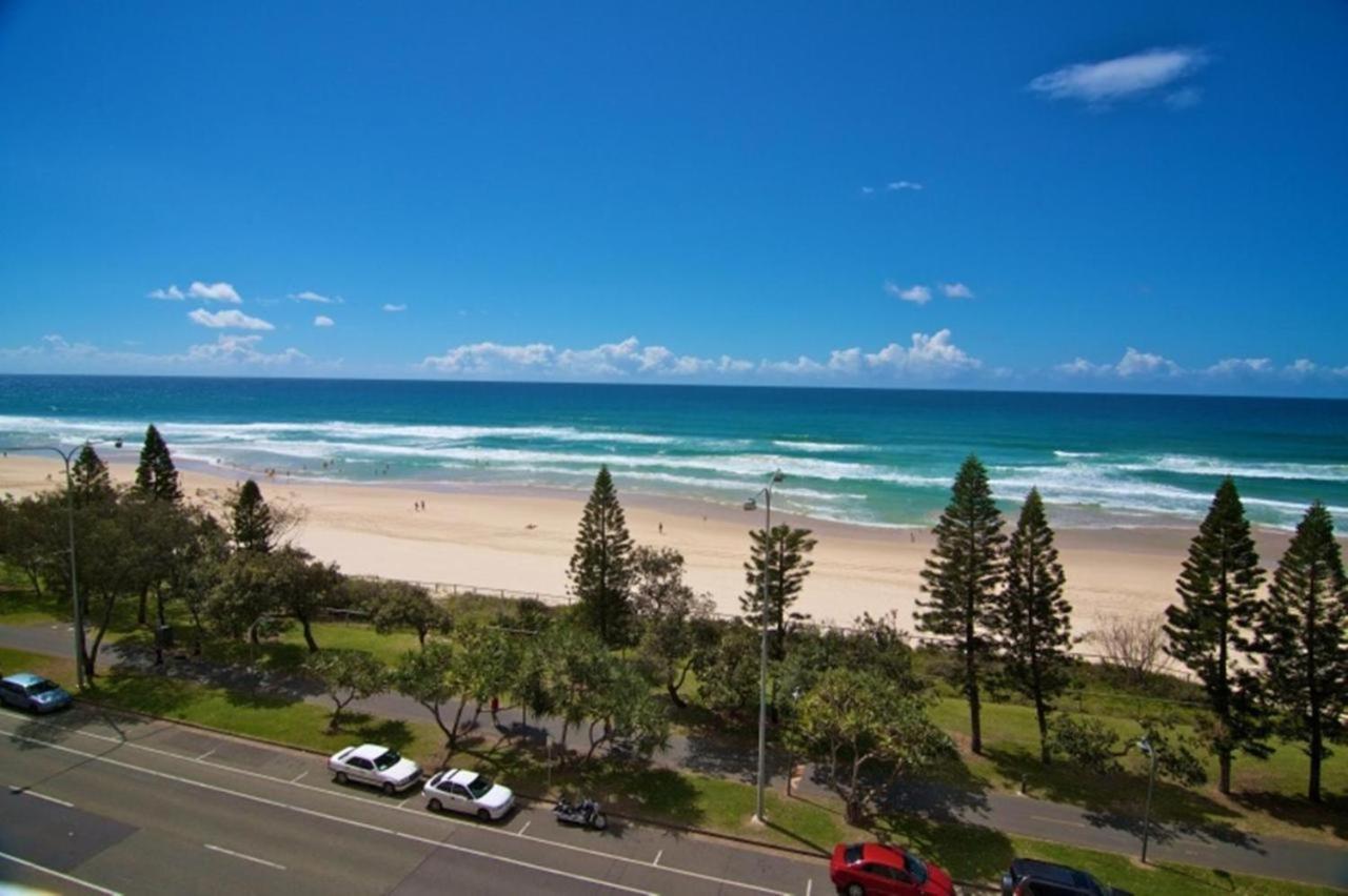 Apartamento 2 Bdrm 2 Bthrm Beachfront Surfers Paradise