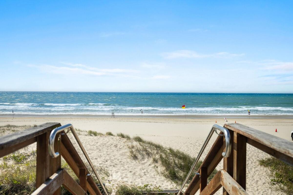 Modern Beachside Oasis 1br Free Wi-fi Gold Coast