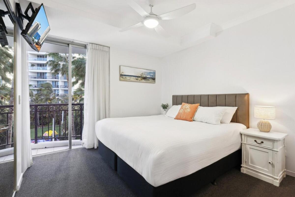 Surfers Paradise 2 Bedroom Oasis