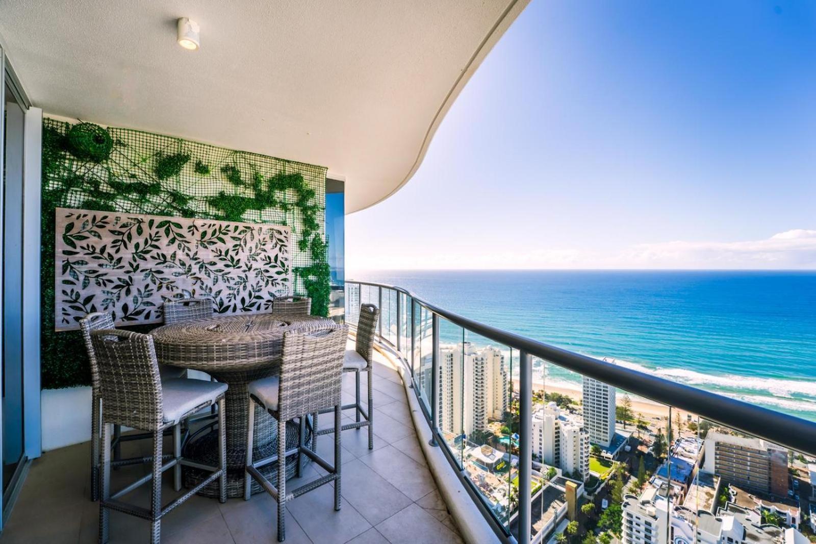 Sub-penthouse 44th Floor! Apartment