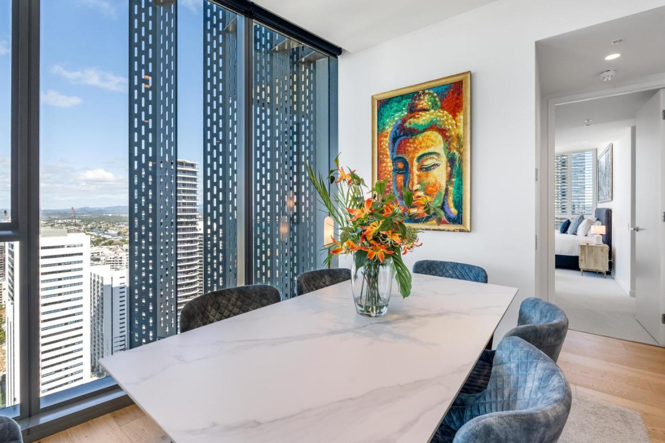 The Sub-penthouse - Ocean View 34floor 3br In Broadbeach With Parking And Pool Apartment