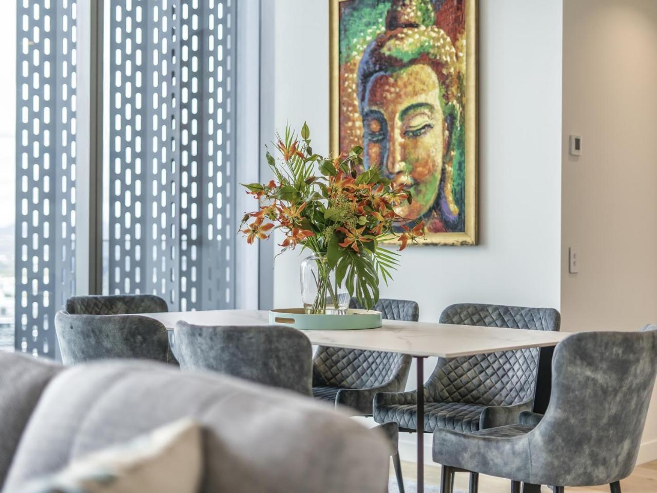 The Sub-penthouse - Ocean View 34floor 3br In Broadbeach With Parking And Pool * Gold Coast