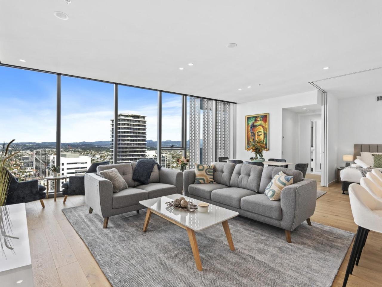 The Sub-penthouse - Ocean View 34floor 3br In Broadbeach With Parking And Pool Apartment *