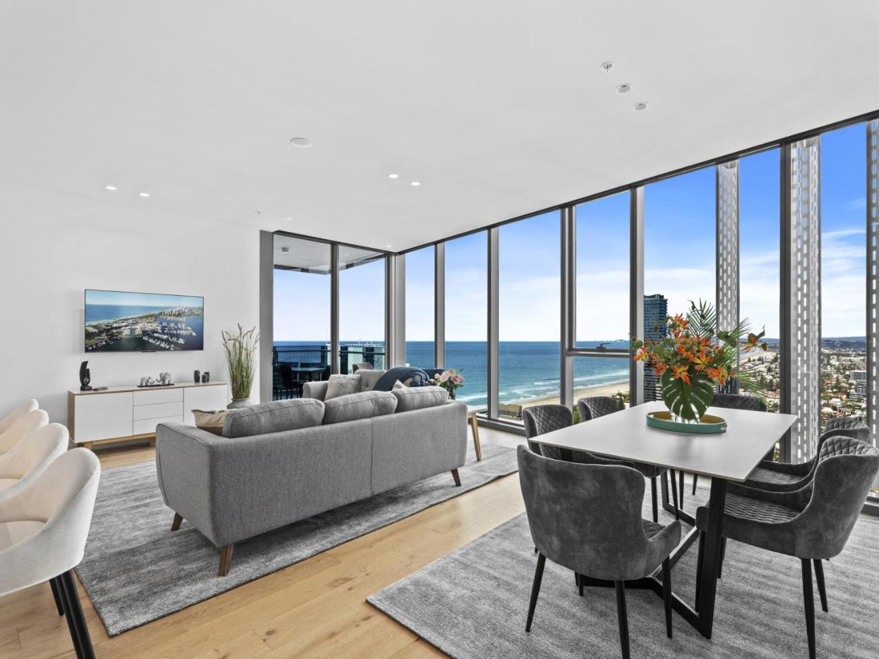The Sub-penthouse - Ocean View 34floor 3br In Broadbeach With Parking And Pool Apartment Gold Coast