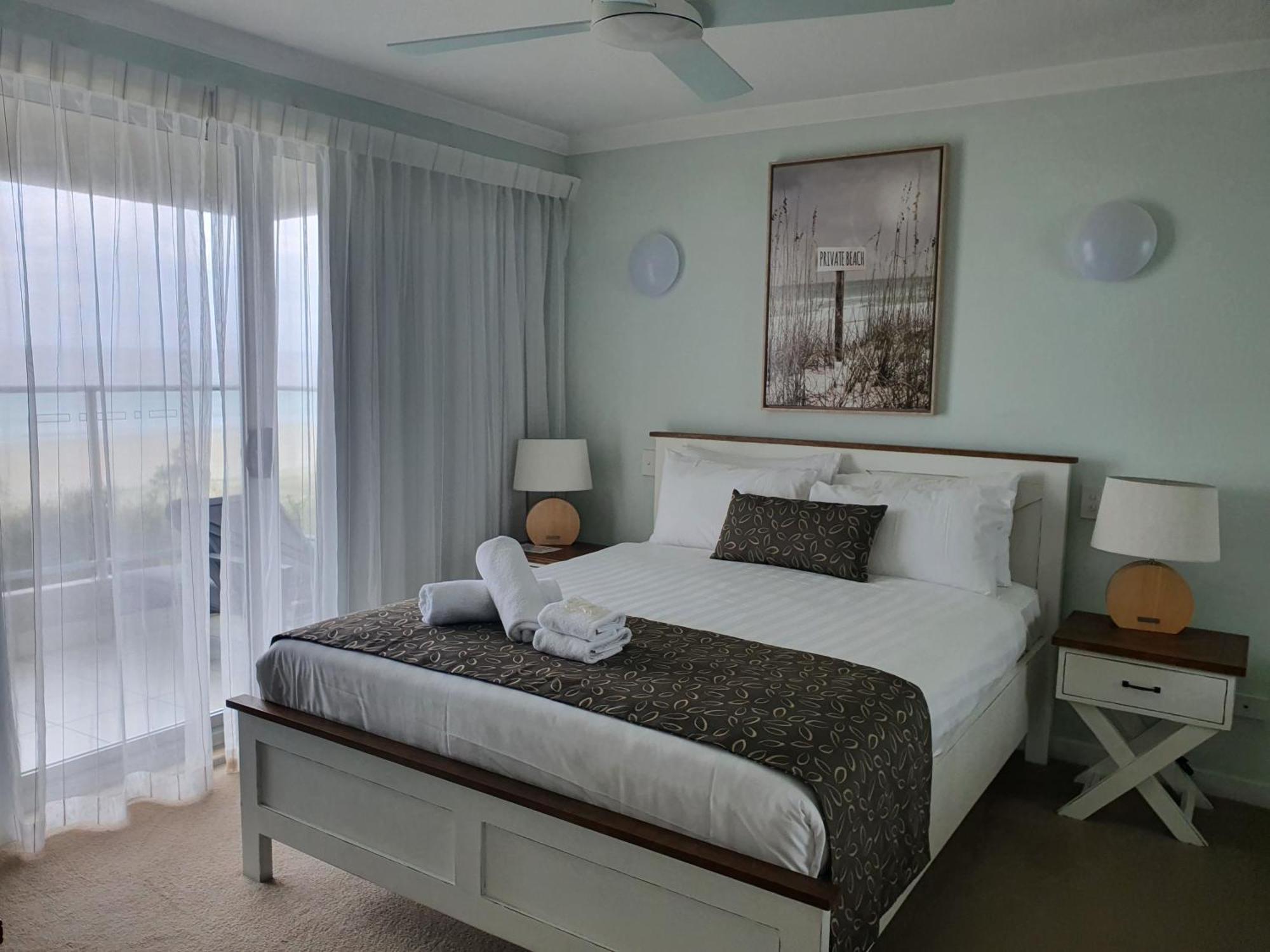 Pacific Surf Absolute Beachfront 3* Gold Coast
