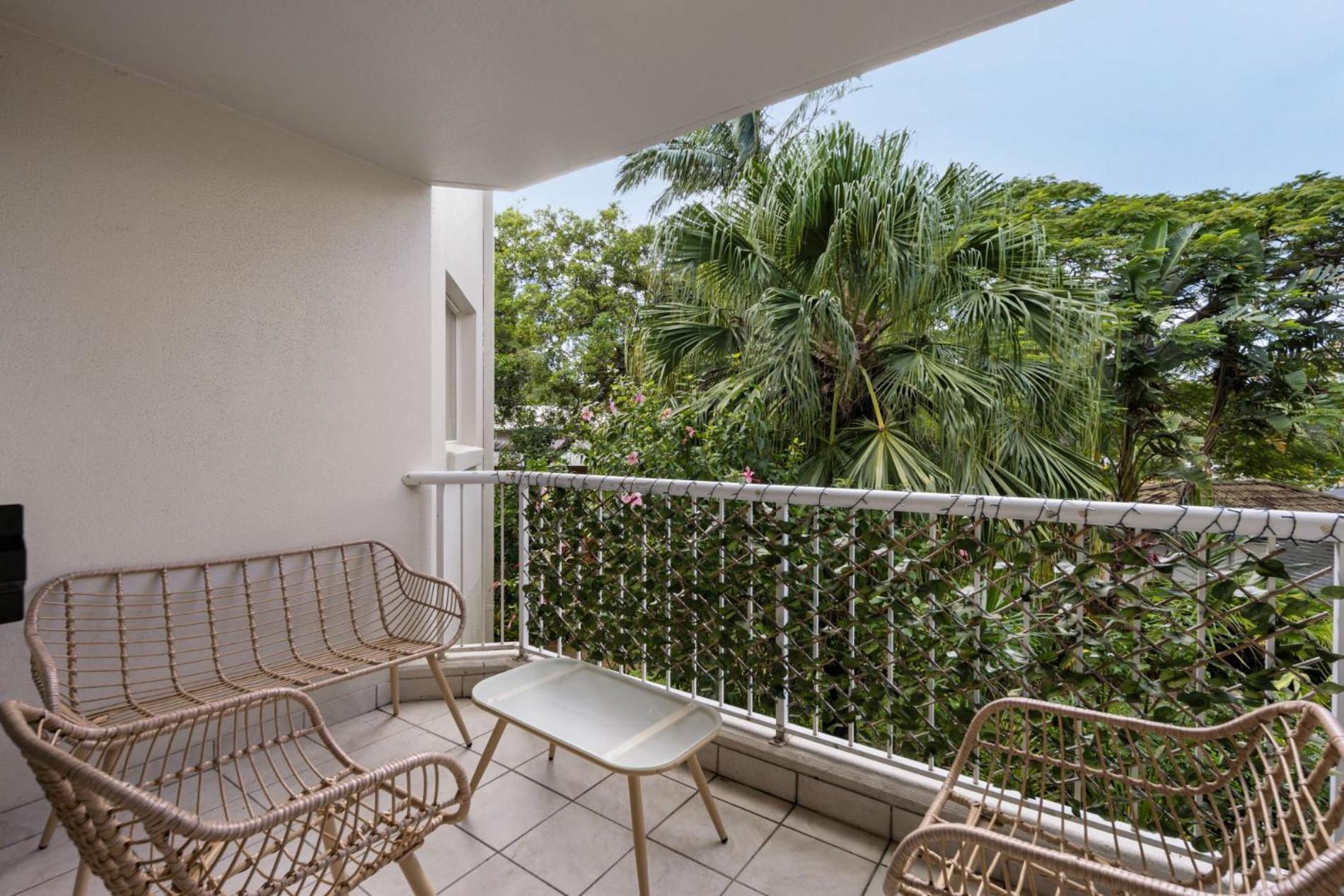 Cosy Burleigh Getaway * Gold Coast