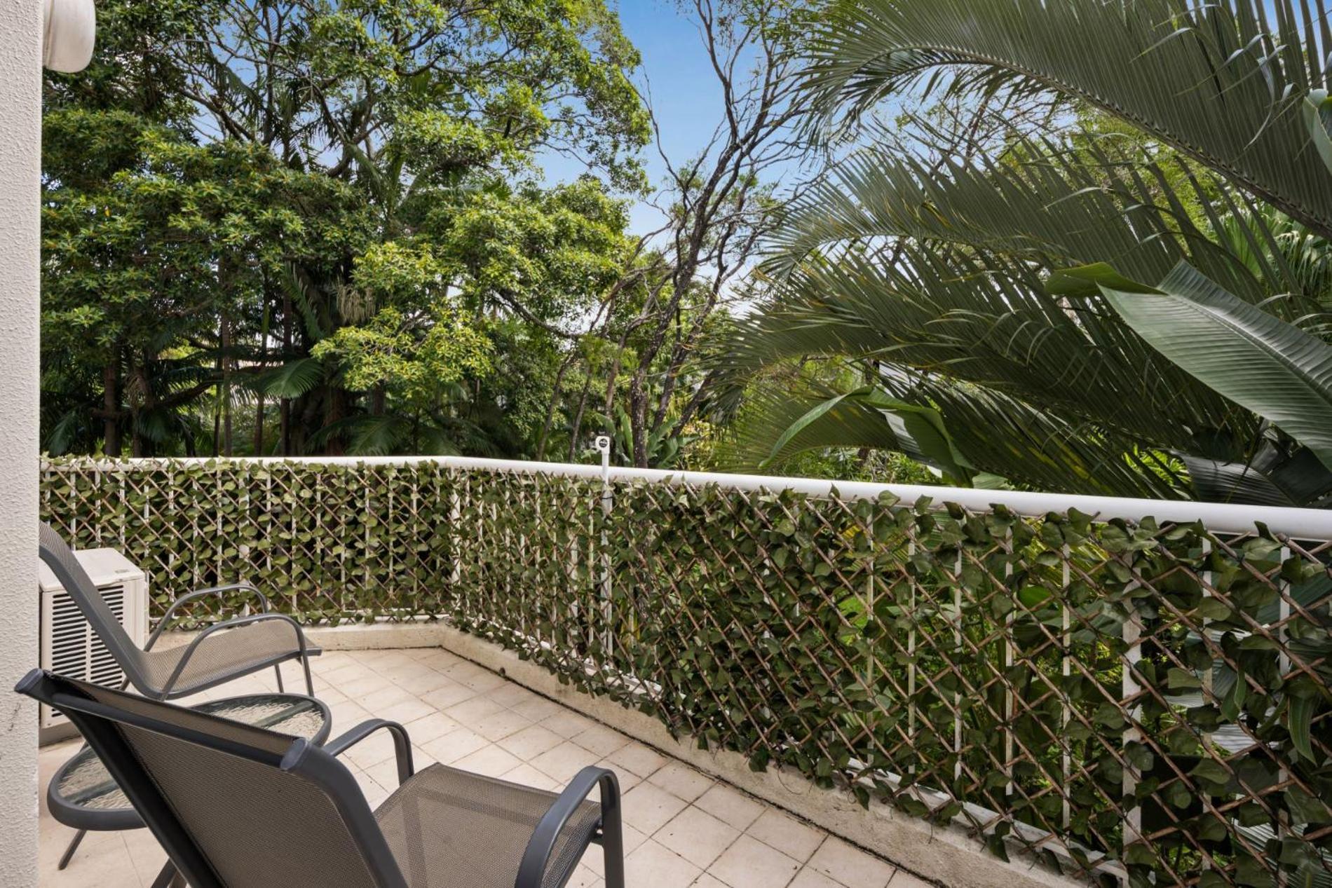 Cosy Burleigh Getaway * Gold Coast