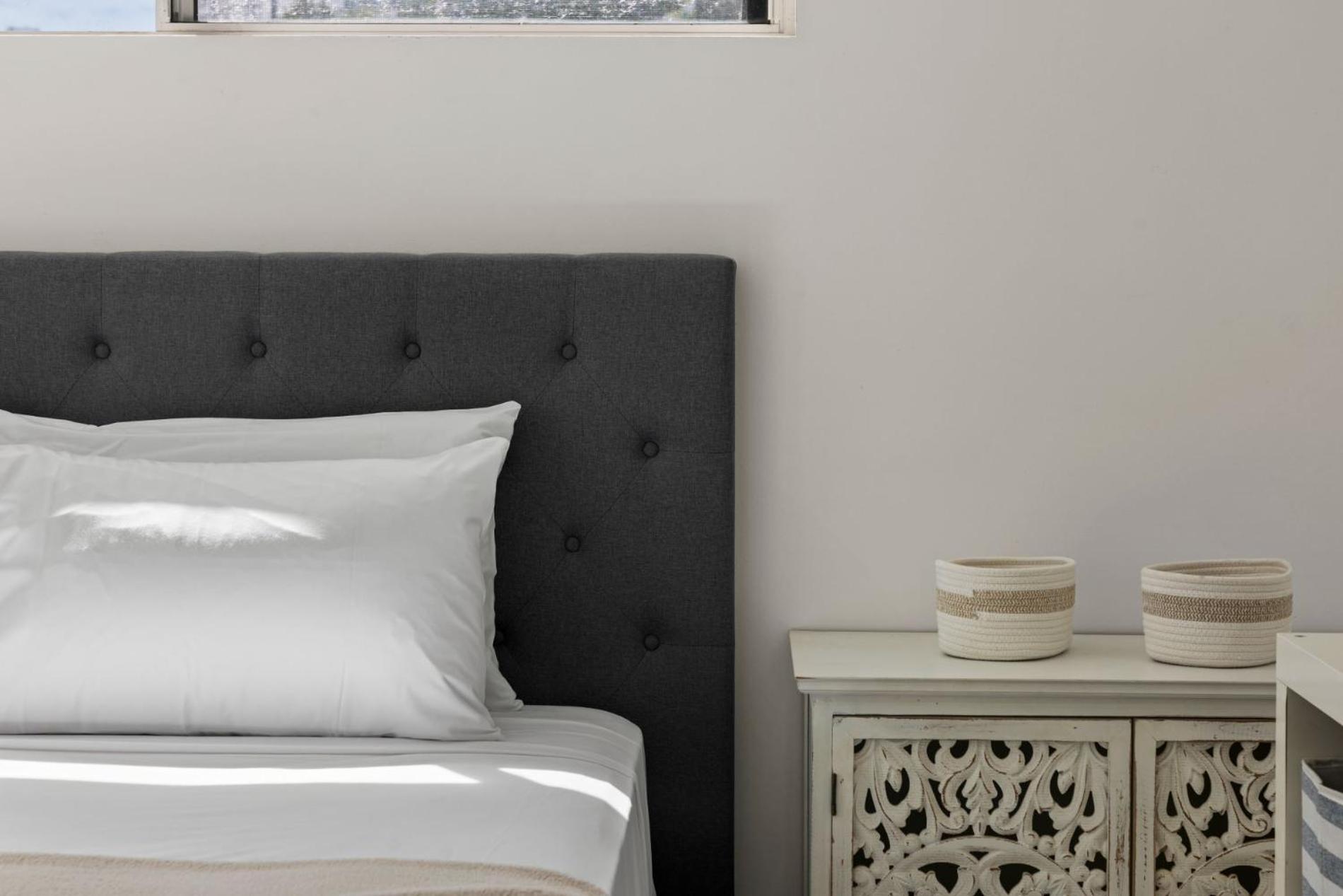 Cosy Burleigh Getaway