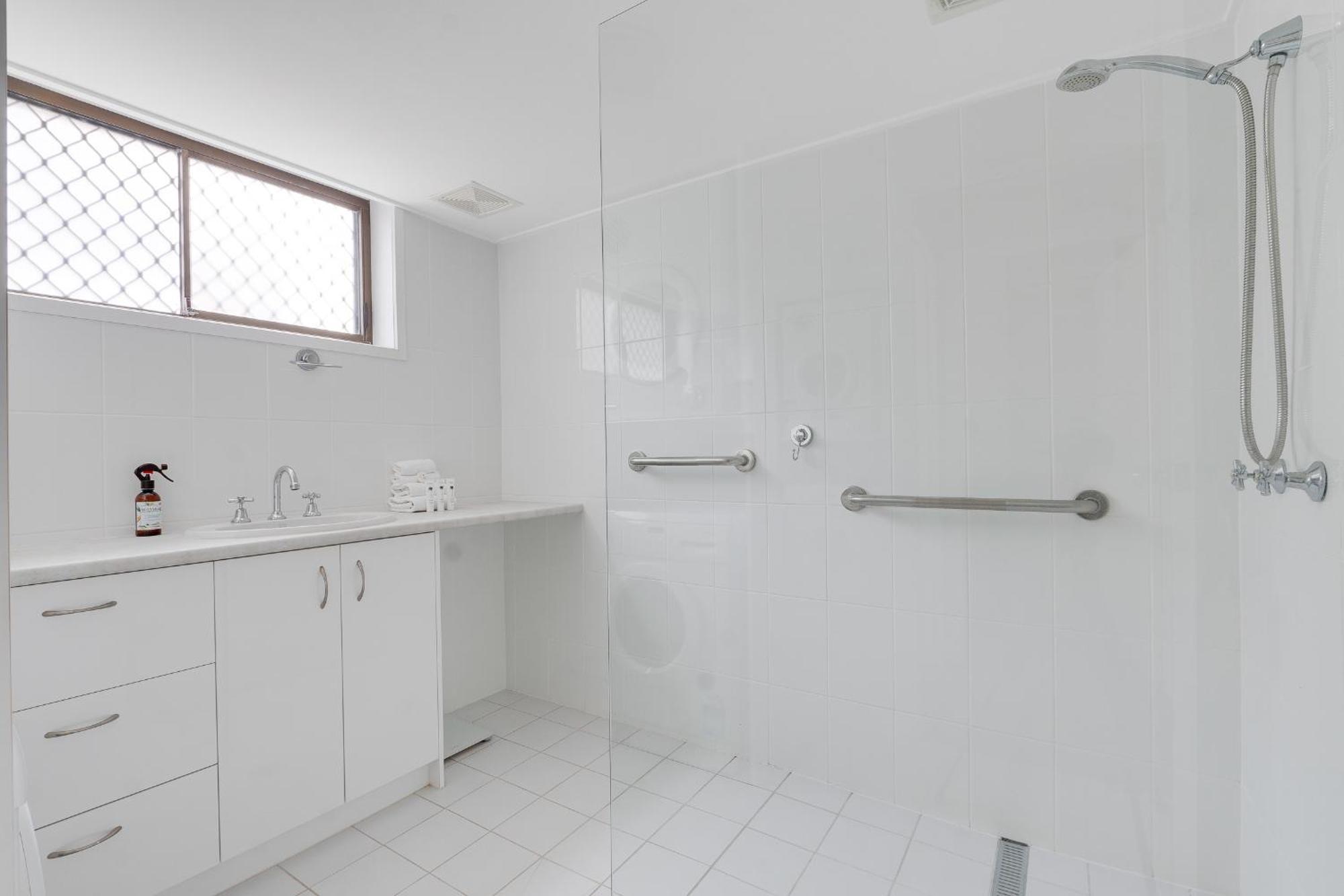 Apartment 2br In Heart Of - Do Not Miss Out *