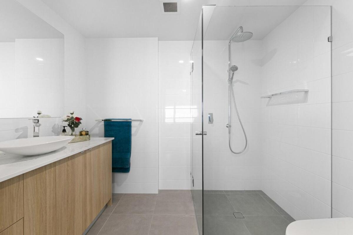 Apartment Beachfront Luxury On Burleigh Hill Casa Del Mar