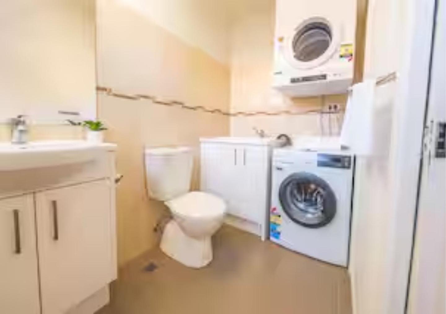 Federation Ave Broadbeach Apartment