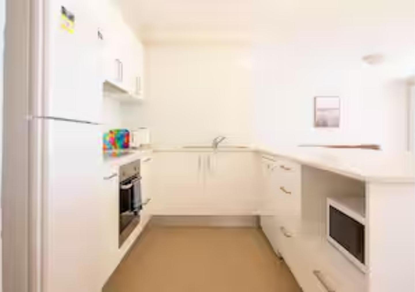 Federation Ave Broadbeach Apartment