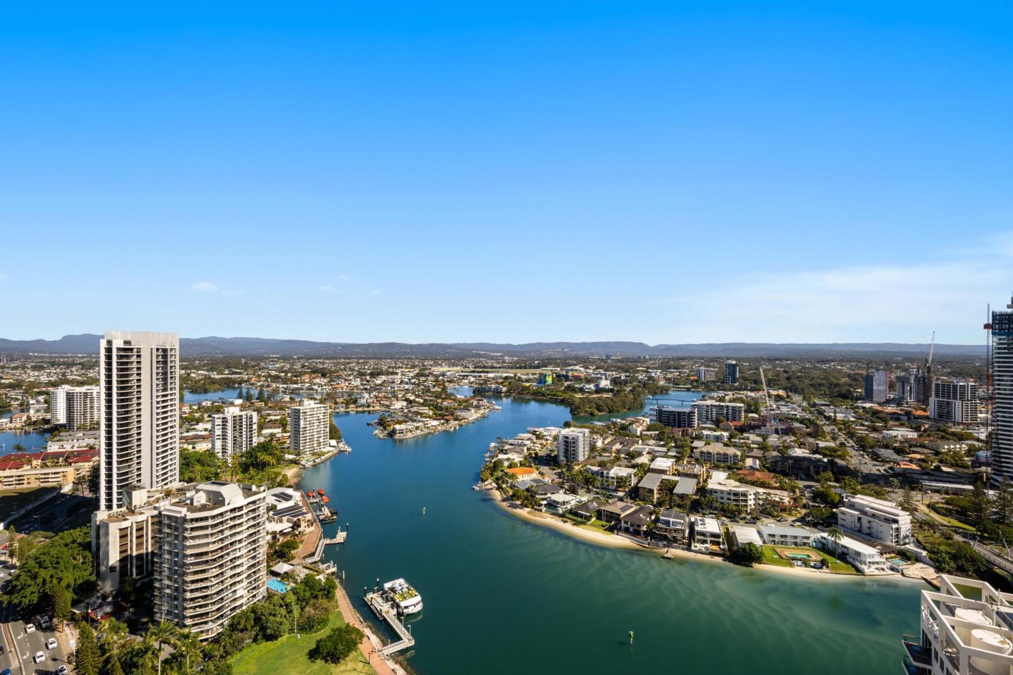 Towers Of Chevron - Private - Hosted By Coastal Letting Co. Apartment