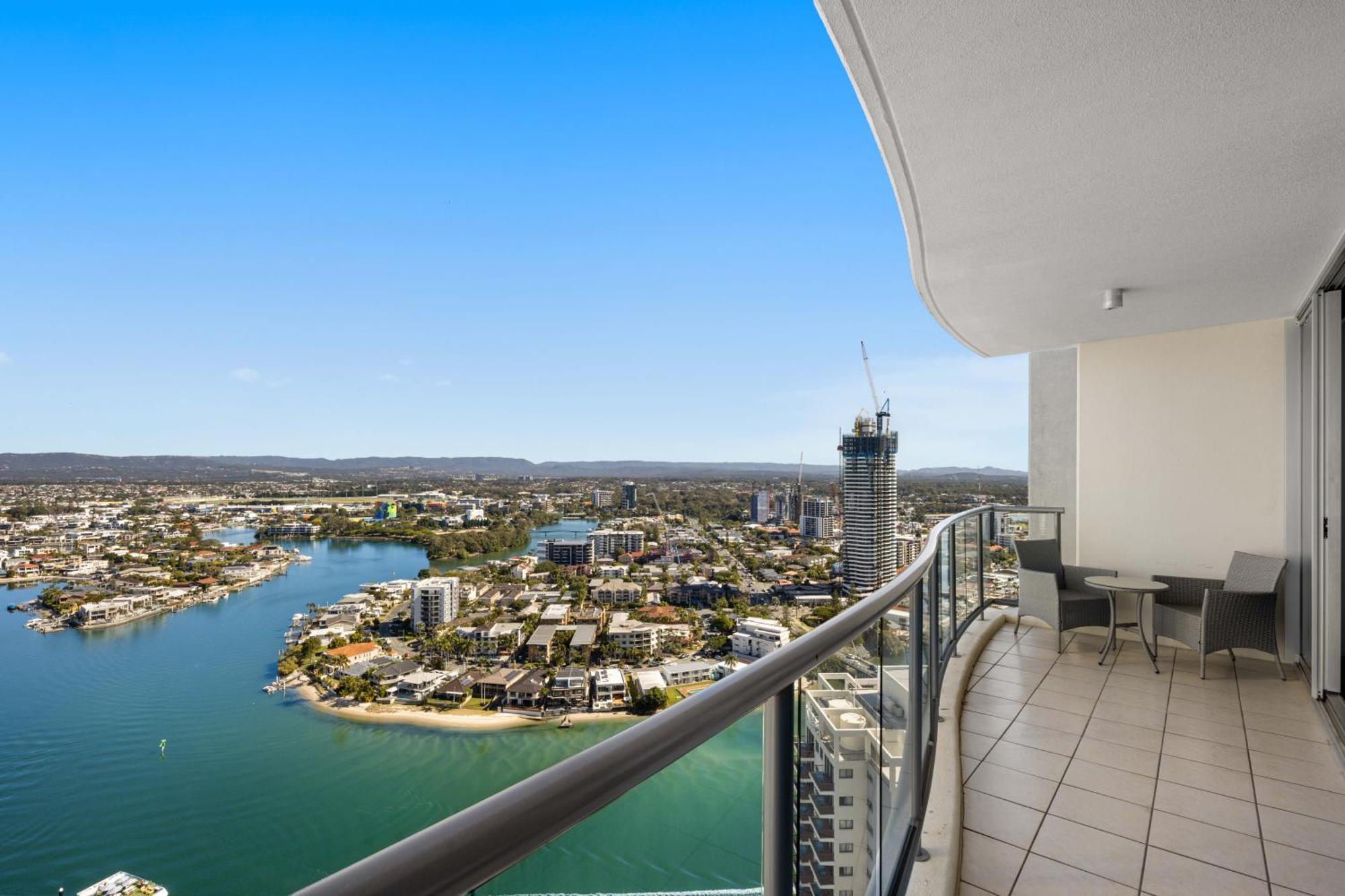 Towers Of Chevron - Private - Hosted By Coastal Letting Co. Apartment *