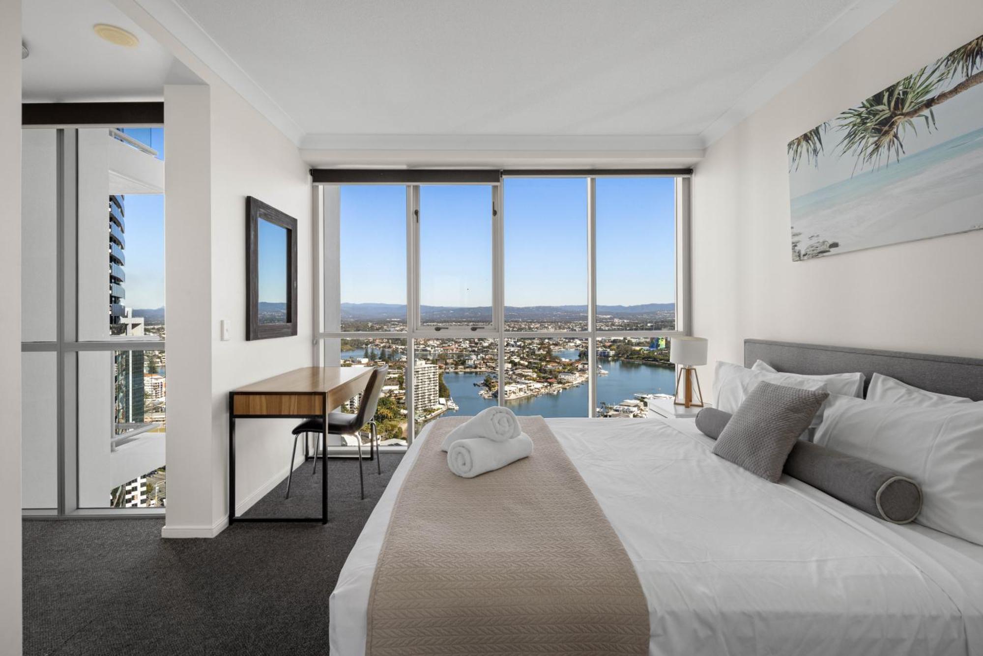 Towers Of Chevron - Private - Hosted By Coastal Letting Co. Apartment Gold Coast