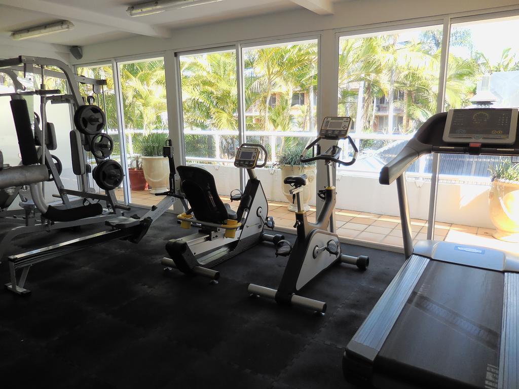 Surfers Century Oceanside Aparthotel 4*