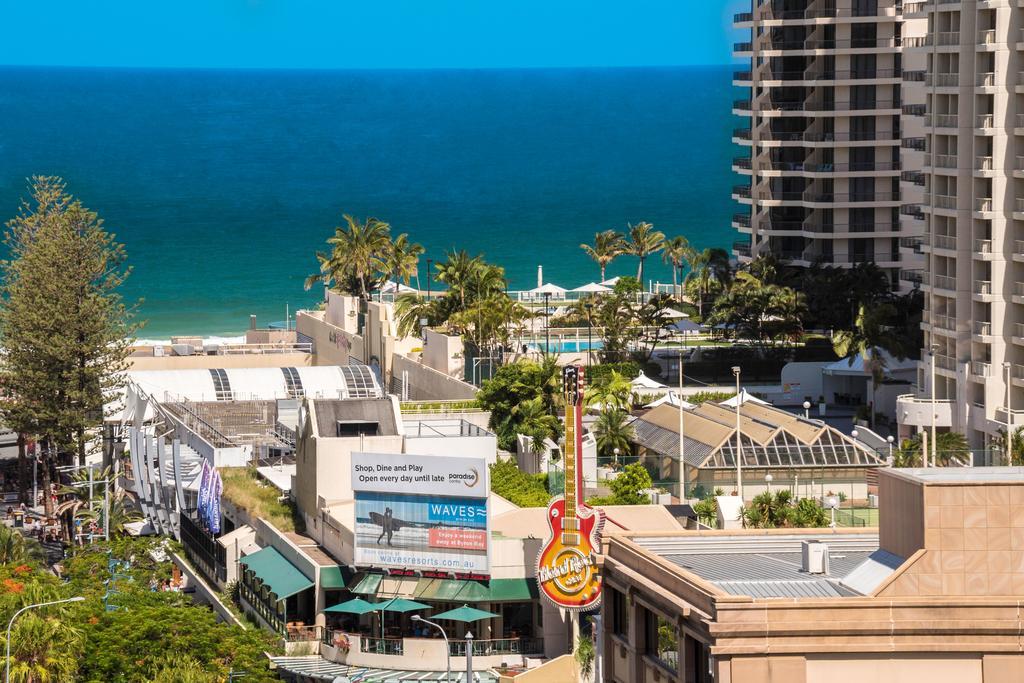 Moorings On Cavill Surfers Paradise