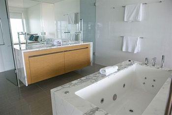 Nirvana By The Sea Aparthotel