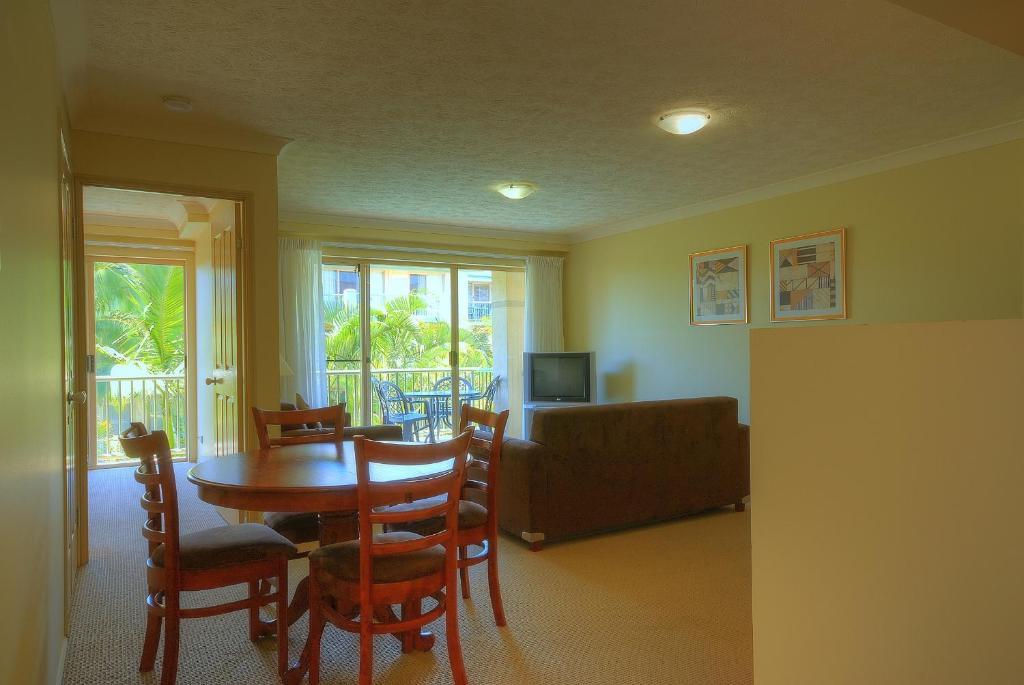 Aparthotel Bila Vista Kirra Beachside 3*