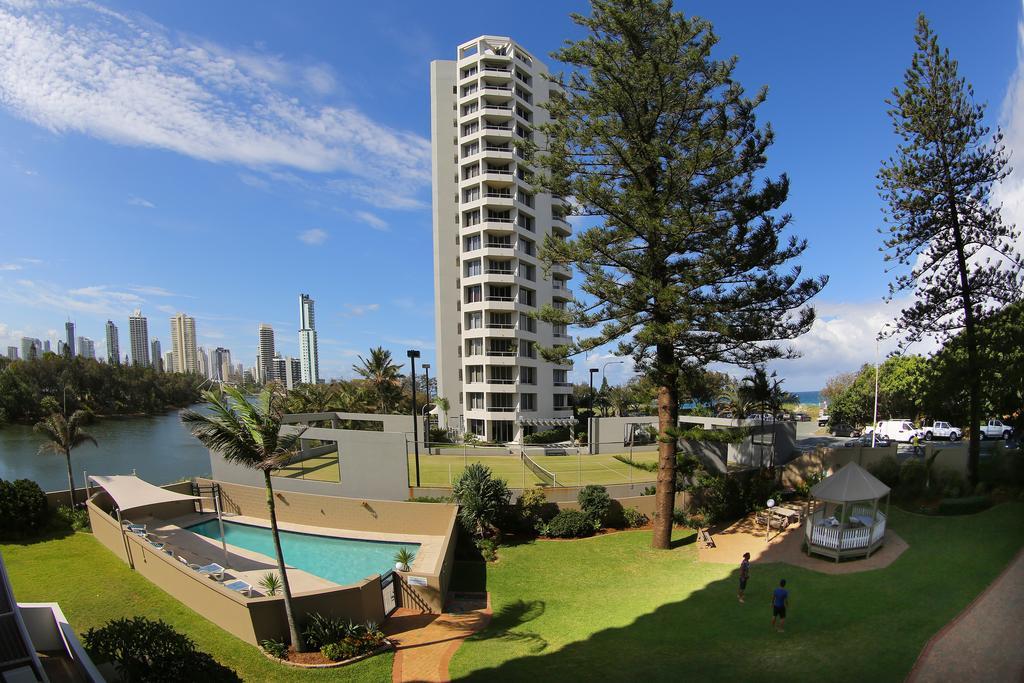 Aparthotel Narrowneck Court 4*