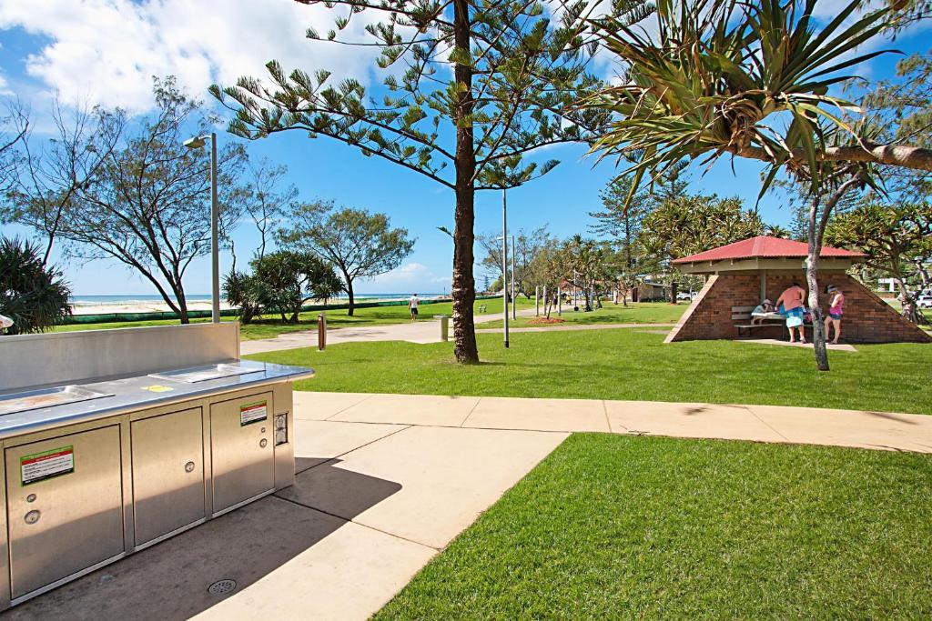 Aparthotel Nirvana By The Sea 4*