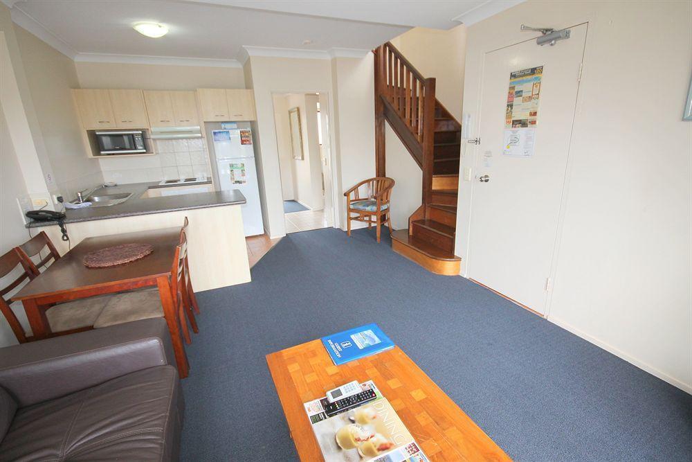 Island Aparthotel 3*