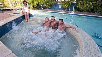 Aquarius Hostel *