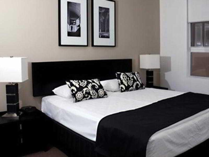Chancellor Executive 4*
