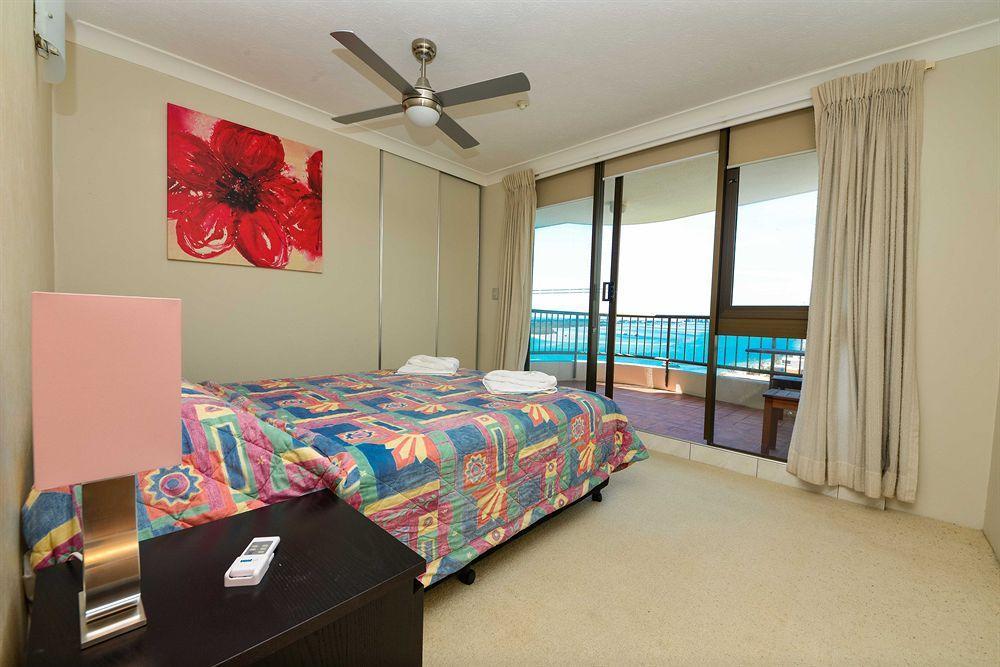 Broadwater Shores Waterfront 3*