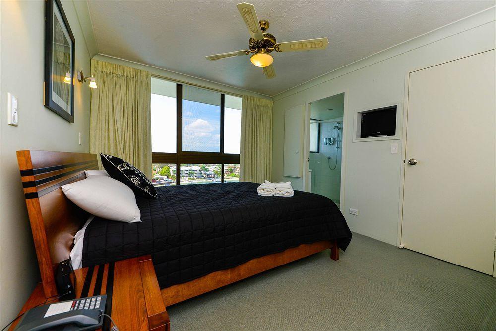 Broadwater Shores Waterfront Aparthotel 3*