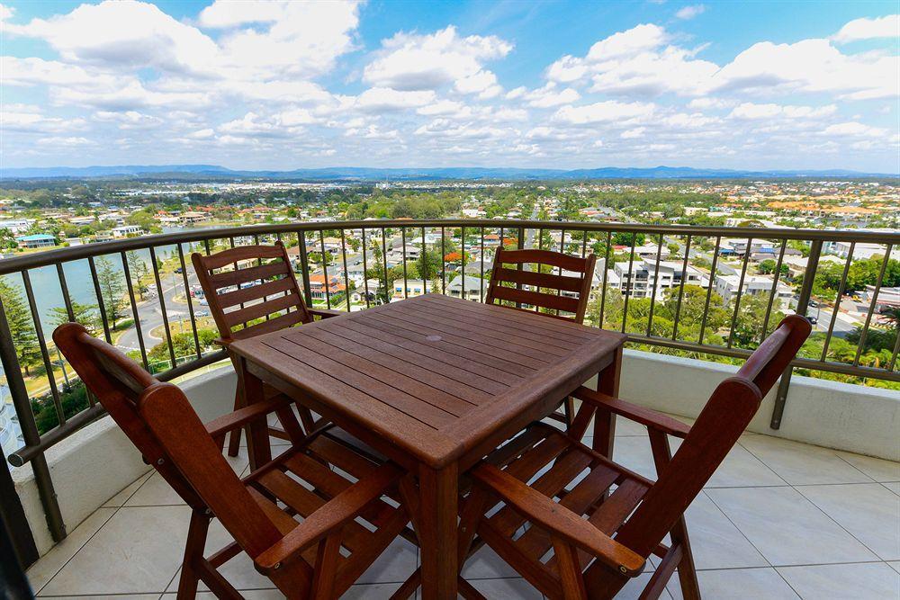Broadwater Shores Waterfront Aparthotel 3*