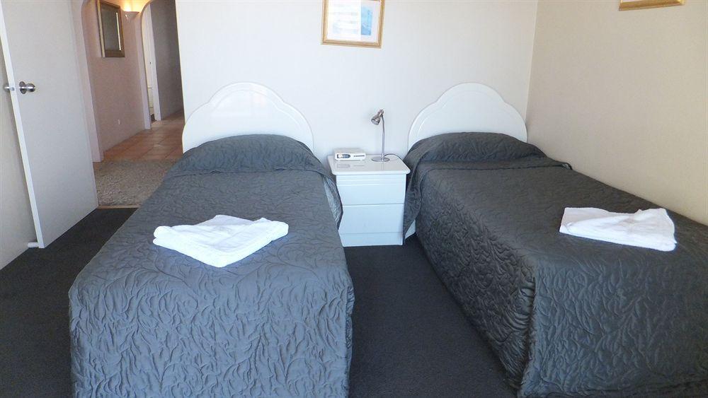 Broadwater Shores Waterfront Aparthotel Gold Coast