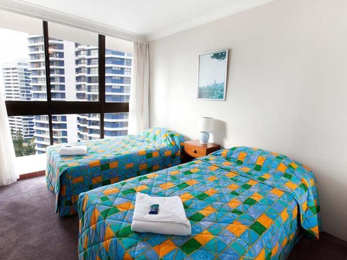 Broadwater Shores Waterfront Aparthotel