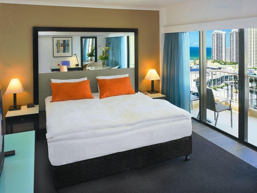 Vibe Hotel 4*